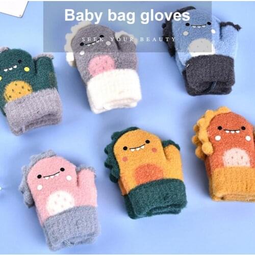 1 Pair Infant Gloves Cartoon Animal Hanging Neck Girls Boys Thicken Warm Knitted Glove for Outdoor Autumn Winter Baby Supplies