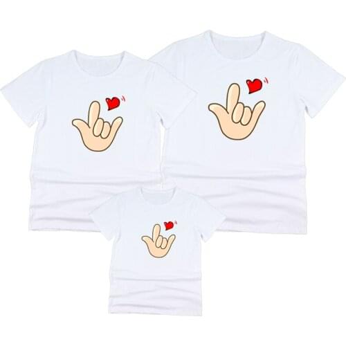 Family Matching Outfits Clothes Love Heart T shirt Family Look Summer Top Tee Shirt 2021 Daddy Mother And Daughter Son T-shirt