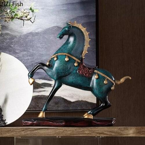 Painted War Horse Resin Figurine Golden Statue Ornaments Desktop Decoration Imitation Wood Resin Horse Crafts Rustic Home Decor