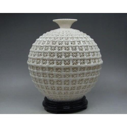 Vintage Chinese Dehua White Porcelain Handwork Hollow-out Vase