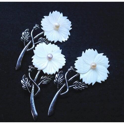 2pcs hot women brooch with white shell pendants for wedding or party wearing 75x33mm two colors are available good for your take