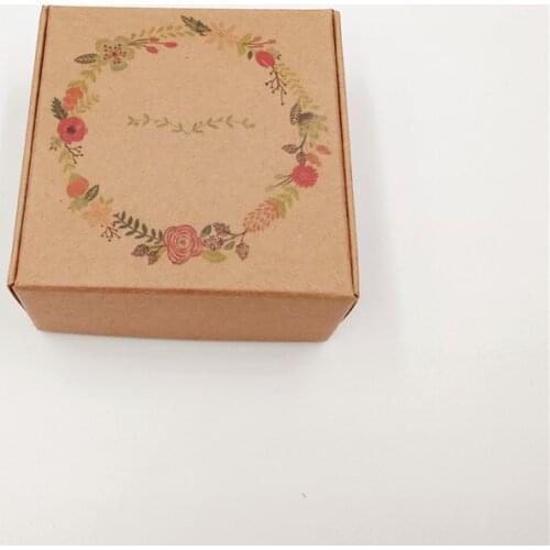 200Pcs/Lot 6.5x6.5x3cm New Hot Kraft Paper Card Box Printed Handmade Love Birds Lei Balloons For Pack Egg Tart Cupcake Macaron