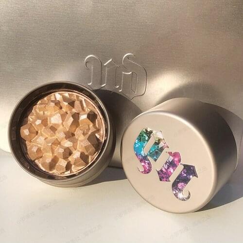 Stoned Rock highlight brighten skin tone and trim diamond pearl crystal shining face modification focallure iluminador liquido