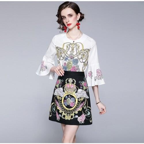 2021 Summer 2 Piece Sets Women Fashion O neck three quarter sleeve Shirt Tops + Print skirts Set Two Pieces Suit