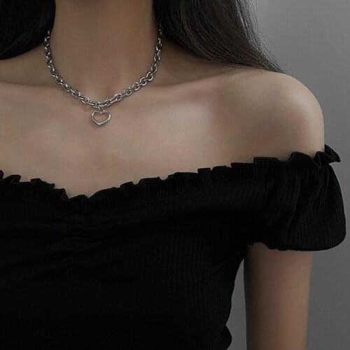 Hollow Love Alloy Heart Pendant Necklace for Women Design Clavicle Chain Sweater Chain Personality Alloy-match Choker Necklace