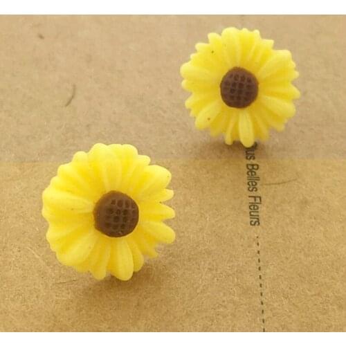 Cute White Small Daisy Flower Stud Earrings For Women Girl Pendientes Flower Earring Boucle D'oreille