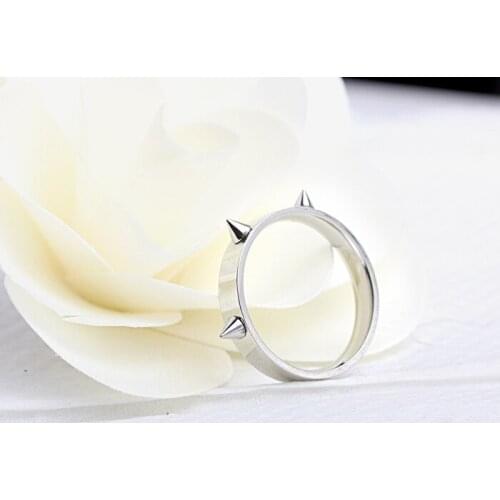 Fashion Inner rings, no solder from the stars of the ring you clinch Korean version of riveted steel rings titanium rings