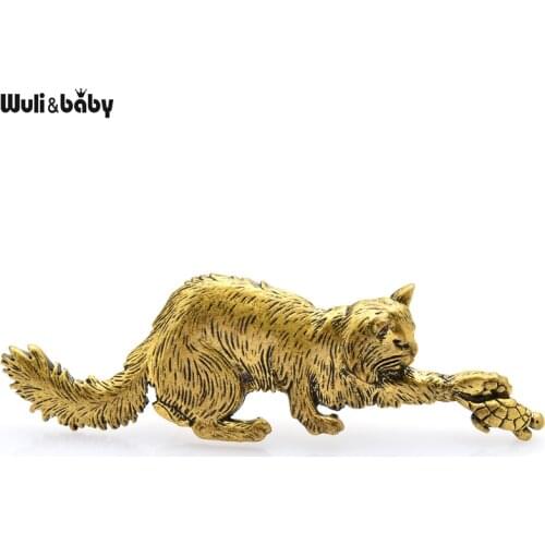 Wuli&baby Vintage Brooch Cat Playing with Turtle Brooch Pins Animal Metal Badge For Men And Women Jewelry Gift 2022