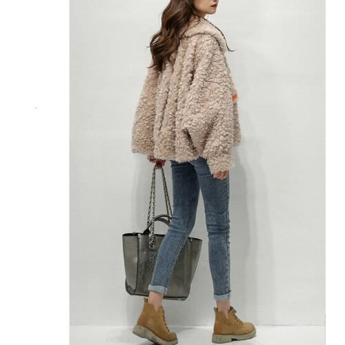 High Quality Winter Women Fake Sheep Shearing Coat Imitation Lamb Hair Loose Warm Faux Fur Outerwear Short Teddy Jacket T184