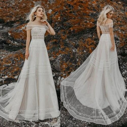 2020 Bohemian Wedding Dresses Jewel Short Sleeves Lace Appliques Bridal Gowns Sweep Train A Line Wedding Dress Robe De Mariee