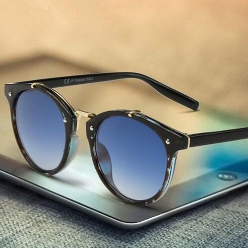 Trendy Brand Designer Oval Sunglasses Women Rivet Retro Shades Ladies Sunglass Female Sun Glasses For Women Gafas oculos de sol