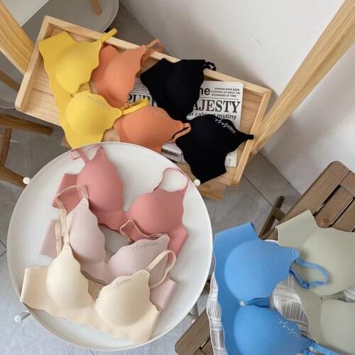 Korean Style Womens Bra Sexy Solid Color Bra Fashion Push Up Comfort Sports Underwear Female No Steel Ring Brassiere Lingerie