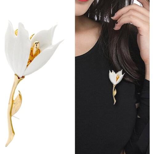 1pc Women Tulip Flower Resin Brooch Pin White Elegant Korean Wedding Party Clothing Garment Fashion Jewelry Gift Accessories