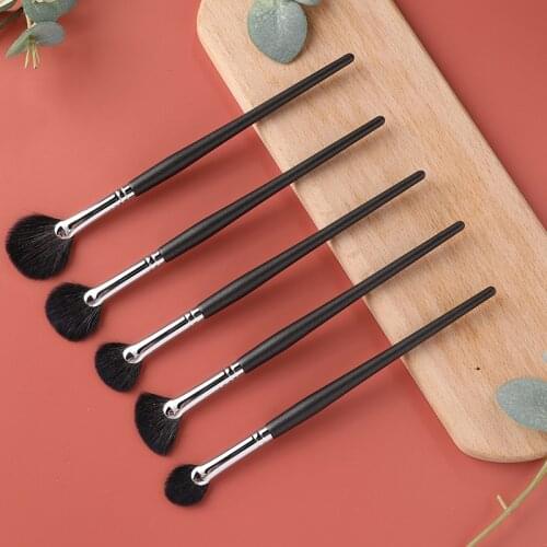 Fan-shaped Highlight Brush Powder Concealer Blending Brush Foundation Contour Face Loose Brush Cosmetic Brush Make Up maquiagem