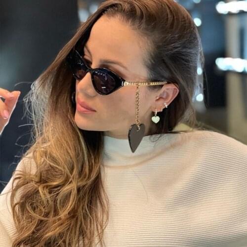 Vintage Cat Eye Sunglasses Women Fashion Designer Sun Glasses Pink Shades Personality Eyeglasses Metal Chain Heart Pendant Gafas