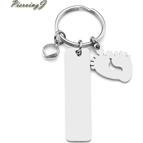 PiercingJ Baby Birthday Party Gift Stainless Steel Feet Birth Announcement Keychain Key Ring Twins Bady Baptism for New Parents