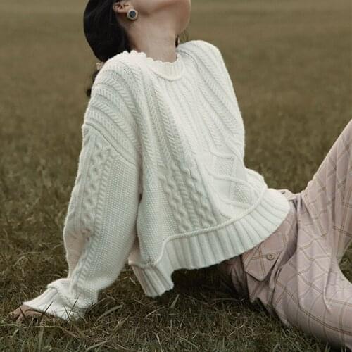 Retro Simple Knitted Twist Sweater Women Winter New Pullover O-neck Loose Cashmere Elegant Women Sweater Thick Warm Sweaters