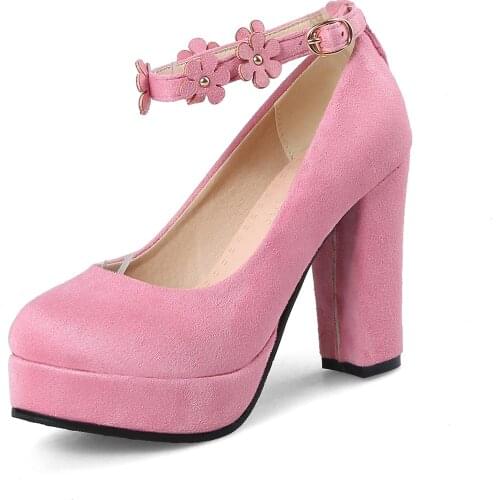 In the spring of 2018 the new ultra high with 40-43 thick with round head waterproof joker 3233 single shoes 18324