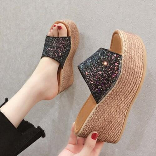 Womens shoes New sequins Bright Bohemian beach shoe muffin thick-soled sloping slippers for the summer of 2019