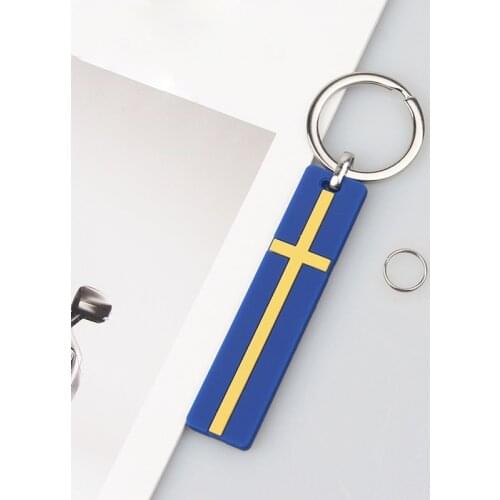 For Volvo XC90 XC60 S60 V40 S80 V70 V60 V50 S40 XC70 C30 XC40 S90 V90 S70 C70 Rdesign Sweden Flag Keychain Car Key Chain Ring