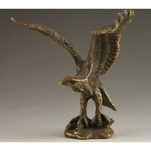 Collection Chinese Brass Carved Animal A Great Hawk Spreads Its Wings Exquisite Small Statues Gift