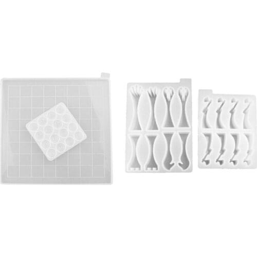 4Pcs 3D Chess Pieces Resin Casting Molds Kit 3D Chess Checker Epoxy Mold International Chess Molds Kit Resin Art Crafts