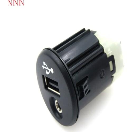 Suitable for Ni-ssan Juke Qashqai XTrail Micra Nota NV200 USB interface AUX adapter 28023-BH00A 28023BH00A