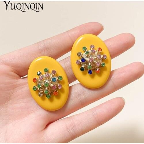 YUQINQIN Stud Earrings