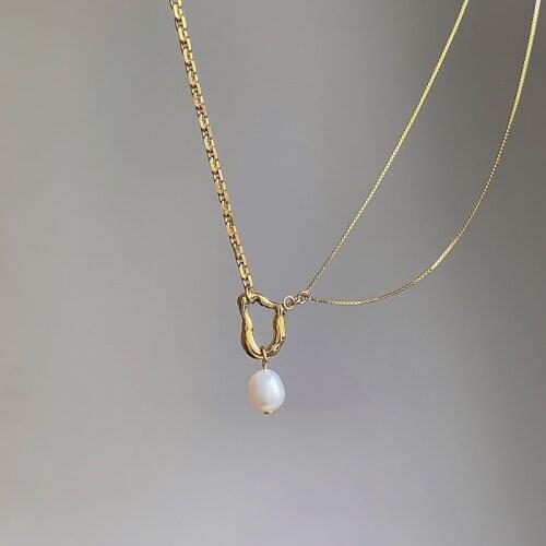 Silvology 925 Sterling Silver Asymmetry Chain Pearl Pendant Necklace for Women Irregular Chic Luxury Necklace Friendship Jewelry