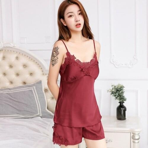 2021 Sexy Pajamas Womens Summer Suspender Shorts Two Piece Suit With Bra Satin Pajamas