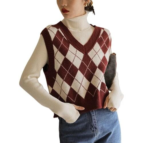 Women Color Block Vest, Adults Sleeveless Argyle Pattern V-neck Knit Sweater (Black, Wine Red, Coffee)
