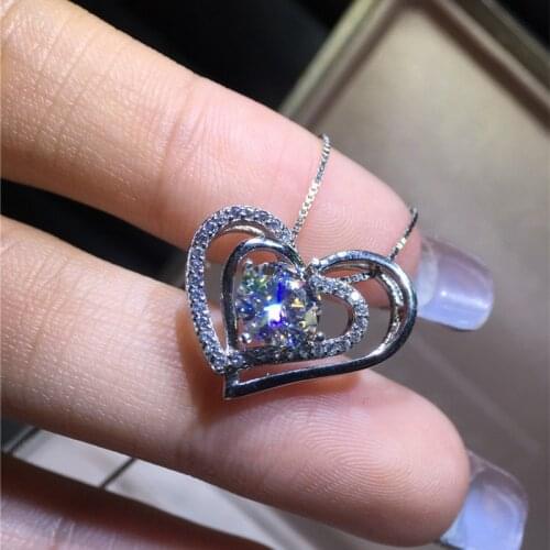 Silver Forever Love Heart Diamond Pendant Necklace Round Cut D Color Clear VVS1 Diamond Test Past Moissanite Chain Women Jewelry