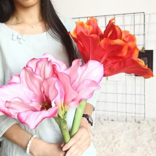2pcs/ Lot Simulation Lotus Fake Flower Home Wedding Decoration Hand Holding Silk Flower Branch Plastic Artificial Flowers Lotus
