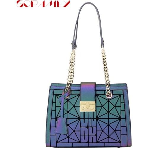 Change Color Casual Chain Bag High Quality Luxury Irregular Shoulder Bags Luminous Women Handbag 2021 New Geometric Stylish Bag