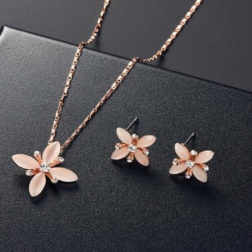2019 Fashion Ladies Rhinestone Flower Pendant Women Charm Chains Necklace Ear Studs Earrings Wedding Party Jewelry Set Wholesale