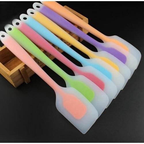 High Temperature Cake Spatula Translucent Scraper Creative Silicone Handle Scraper Cream Baking Tool - Random Color