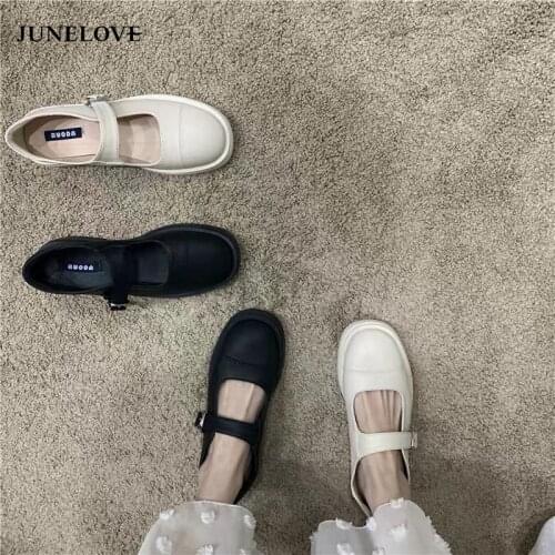 2020 Peas shoes women lofers spring autumn flat shoes soft leather small pedal shoes new British vintage women Single shoes
