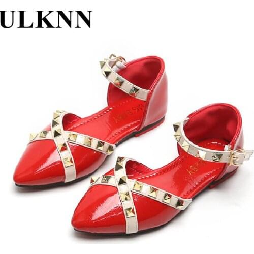2021 spring summer new Korean girls sandals children rivets flat shoes fashion princess shoes wild Baotou