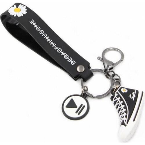 Fashion Sport Small Daisy Shoes Keychain Mini Simulation Canvas Shoes Keyring Canvas Sneakers Key Chains The Best Gift Give Girl