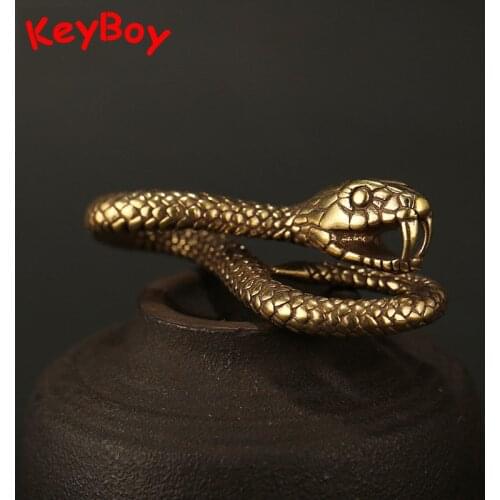 Vintage Handmade Brass 12 Zodiac Snake Keychain Charms Creative Copper Belt Hanging Buckle Snake Key Chain Rings Pendant Jewlery