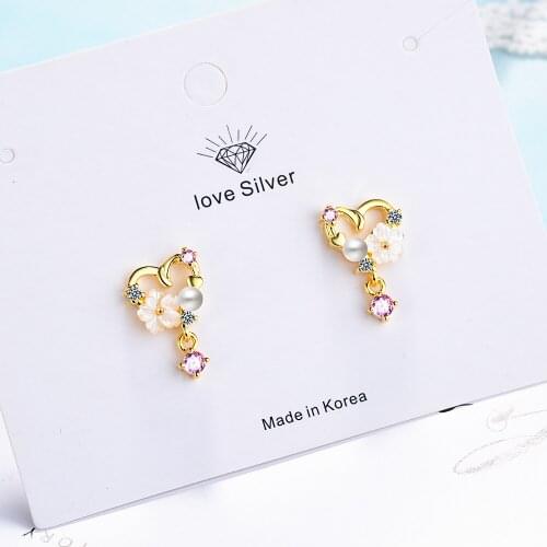 Sweet small fresh golden heart-shaped earrings temperament personality shell flower ear jewelry fashion trend earrings