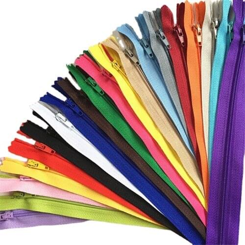 40pcs 70cm -27.5 Inch Assorted Zippers Bulk for Sewing Craft 3# Close End (20/color)