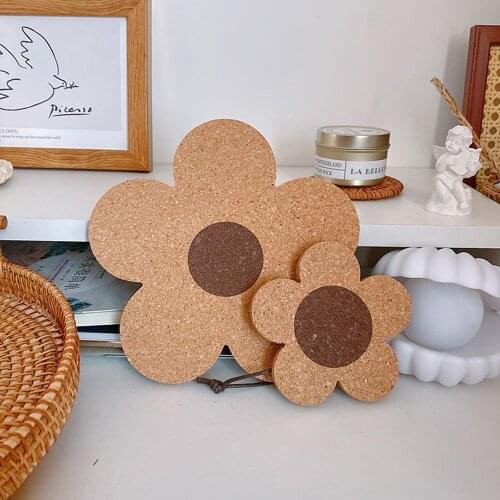 Cork Flower Shape Cup Coaster Hanging Wooden Table Mat Drink Mug Pad Tea Coffee Cup Holder Placemat Cafe Kitchen Decoration