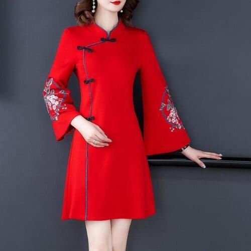 Traditional Chinese New Year Clothes for Woman Winter Thick Cheongsam Dress Crane Embroidery Vintage Wool Female Qipao Shirt