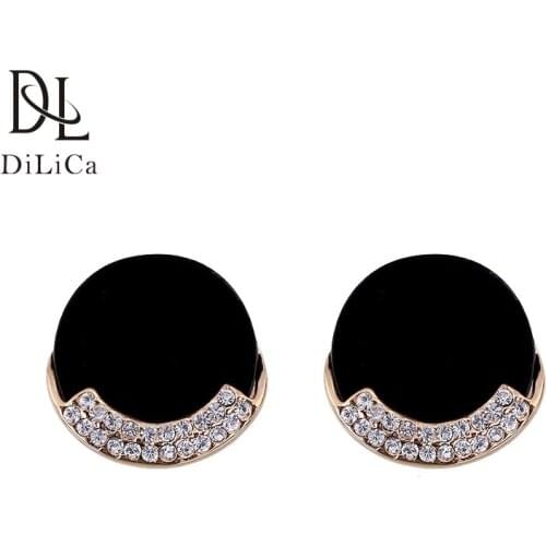 DiLiCa Stud Earrings