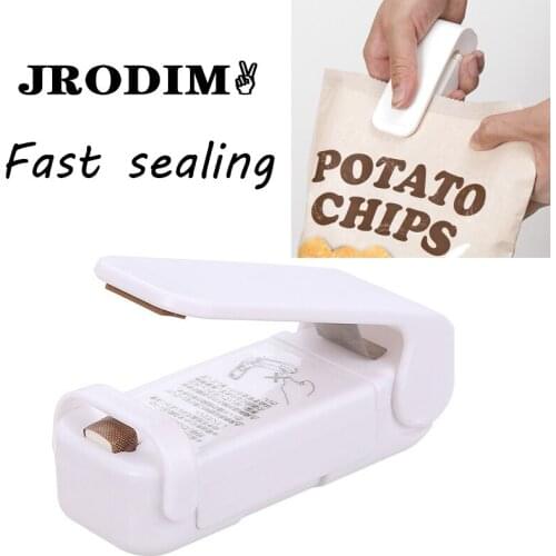 Portable Mini Heat Sealer Kitchen Home Plastic Bag Sealer Food Storage Sealer for Storing Food Store Snack Food