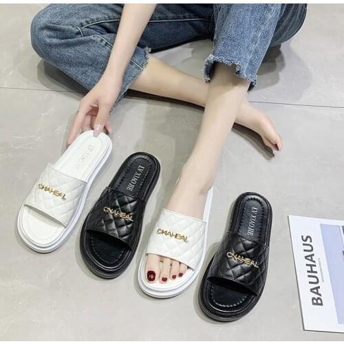 Women shoes summer slippers round toe Casual Slippers Women Outdoor Luxury Beach shoes thick bottom flat slippers