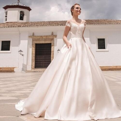 New Arrivals Best Satin A-line Wedding Gowns Vestido Boda Short Sleeve Open Back Beading Appliques Bridal Dresses Plus Size