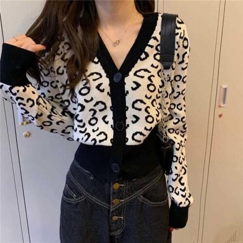 2021 Spring Autumn Vintage Leopard Print Women Knitted Sweater Casual V-Neck Button Short Cardigan Casual Female Ladies Outwear