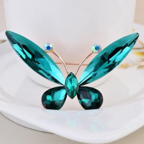 Simple and stylish crystal brooch personality New exotic Butterfly shape brooch Clothing ornament pin Shawl buckle